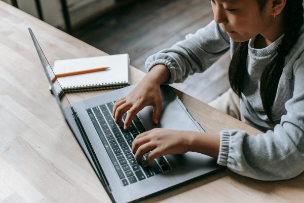 Utilisation de l'outil informatique comme moyen de compensation à l'école